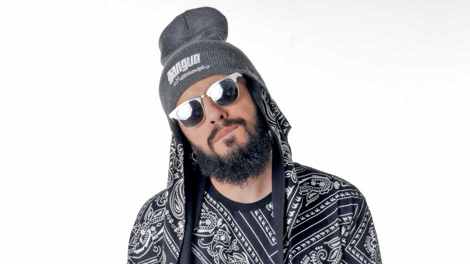 Estrela do YouTube, rapper Mussoumano assume alter ego e lança seu álbum de estreia