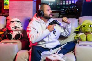 Rapper Projota estreia canal no YouTube sobre games