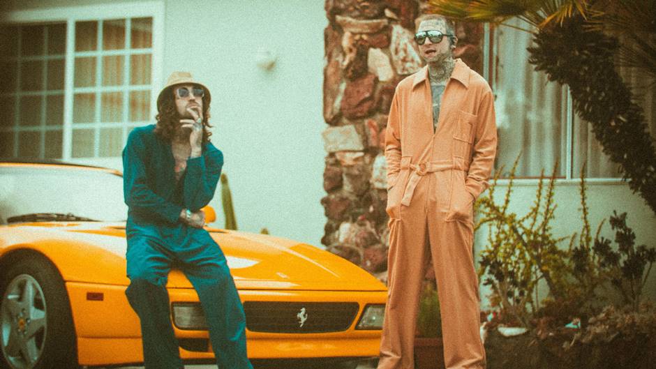 Rapper YelaWolf lança álbum "YelaWolf Blacksheep"