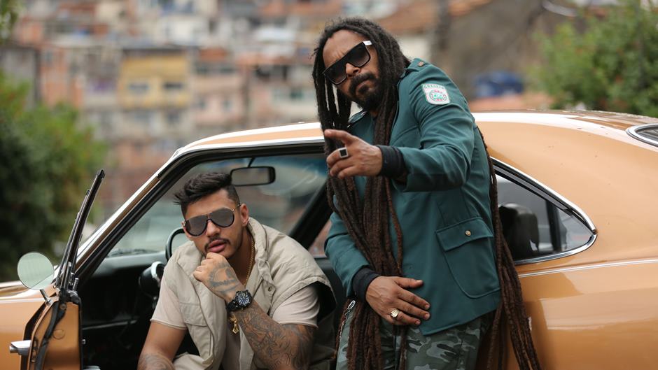 Hoje o cantor Marcelo Falcão junto com o Hungria lançam seu novo clipe 