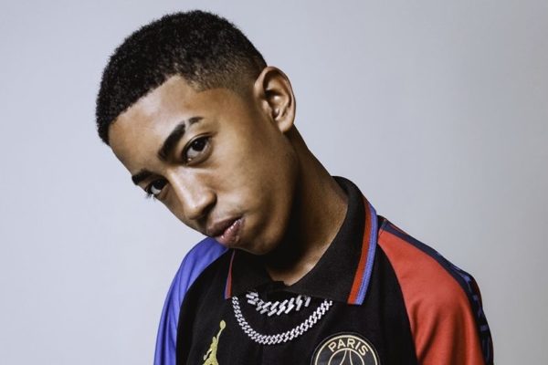 Com apenas 17 anos, Shoy assina contrato com grande do TRAP