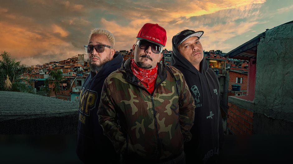 Formado por : DJ Man, Vovô Braiam e DJ da Goma SP, o grupo Filosofia de Rua traz em seu novo som, “Meu Recanto”, um contexto que envolve representatividade, respeito e identidade.