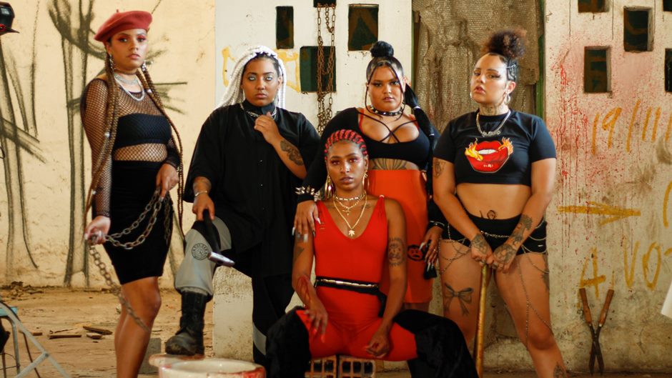 Coletivo feminino de hip hop Fenda faz um desabafo violento com o single 