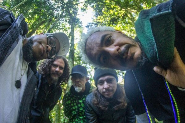 Planet Hemp lança versão ao vivo de “DISTOPIA”, a primeira das três faixas do registro audiovisual “NO JARDIM”