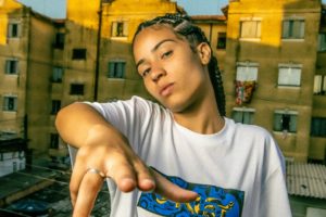 Jovem MK impressiona com sua nova música