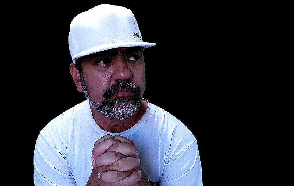 Comanche: A Voz Poderosa do Rap Carioca que Eleva a Cultura Hip Hop