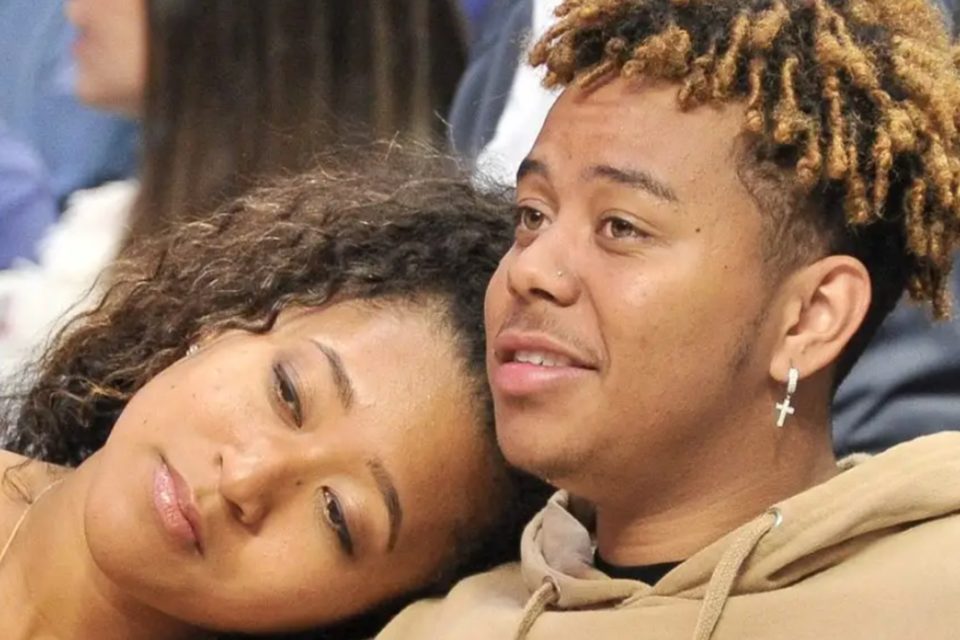 Naomi Osaka and YBN Cordae attend a basketball game between the Los Angeles Clippers and the Washington Wizards at Staples Center on December 01, 2019 in Los Angeles, California. (Photo by Allen Berezovsky/Getty Images)