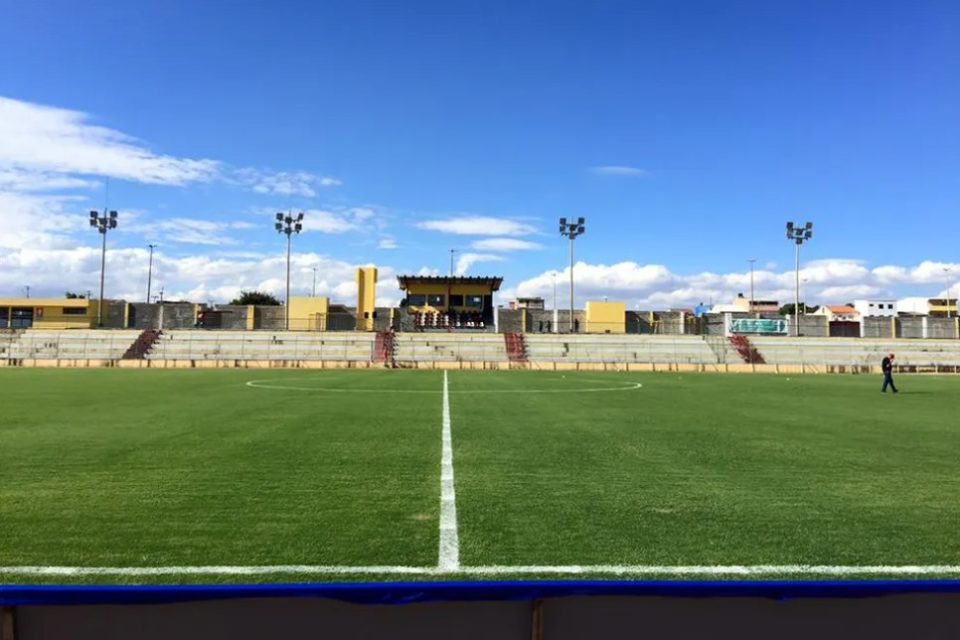 Estádio Regional de Ceilândia - Abadião — Foto - Reprodução - Facebook