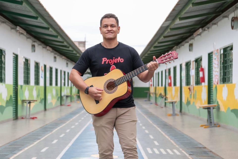 Projeto Violão nas Escolas