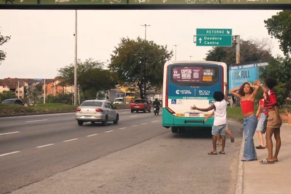 ISA LEALL - Frame Divulgação