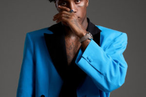 Capa DIvulgação L’Officiel Inglesa