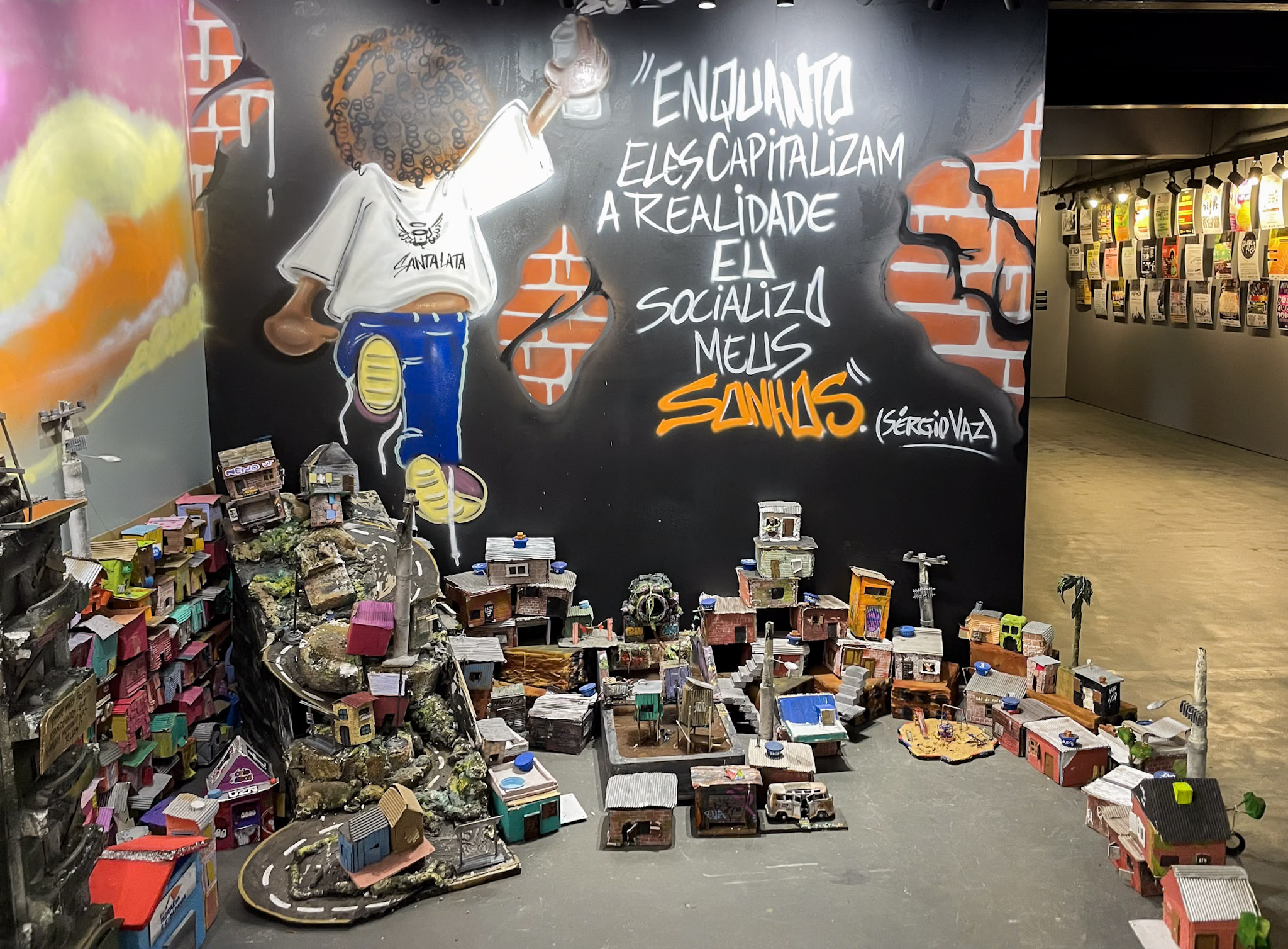 Museu da Cultura Hip Hop RS inaugura “Favelar”, exposição com a maior maquete de favela do Brasil Museu da Cultura Hip Hop RS inaugura “Favelar”, exposição com a maior maquete de favela do Brasil